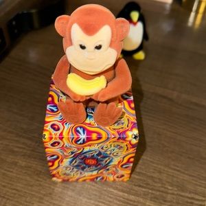 Monkey necklace and holder